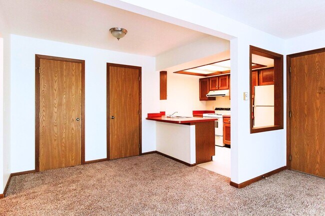 Building Photo - Smart Space. Great Location.