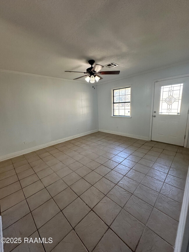 Building Photo - 210 French Ct