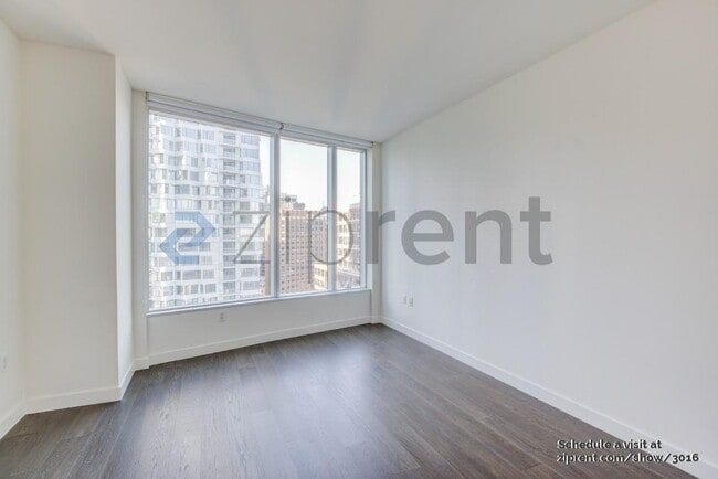 Building Photo - 338 Spear St