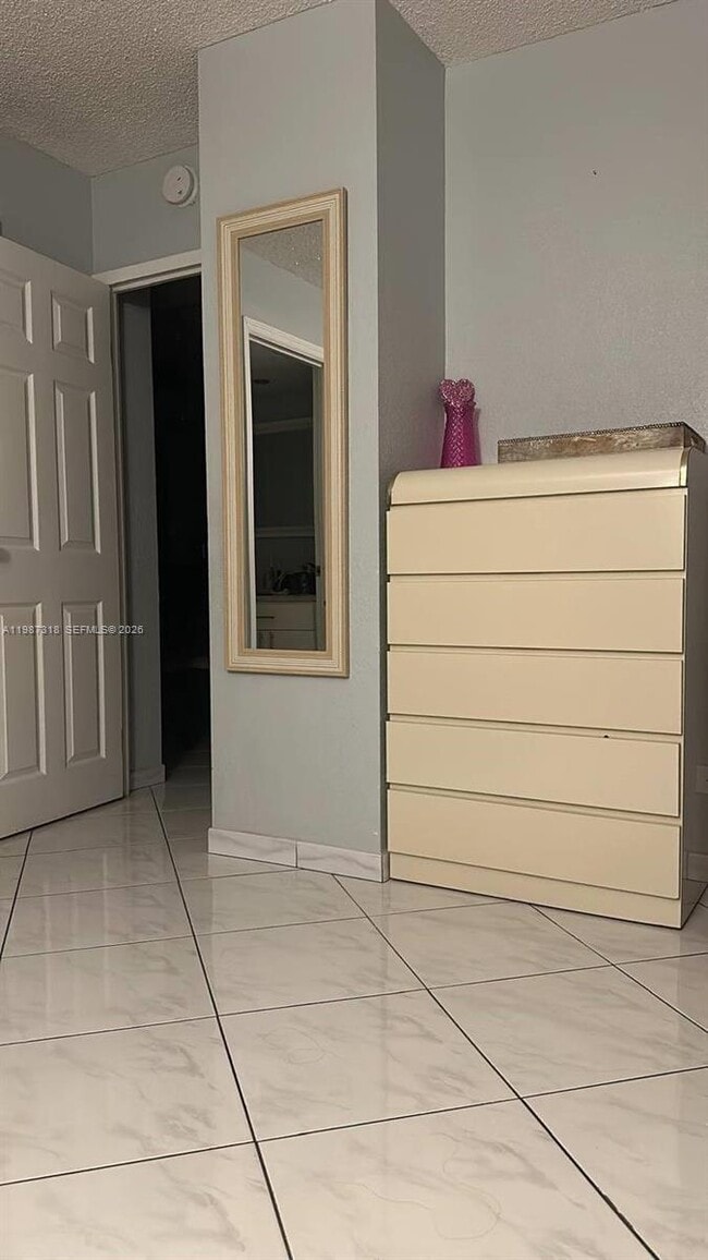 Building Photo - 250 174th St