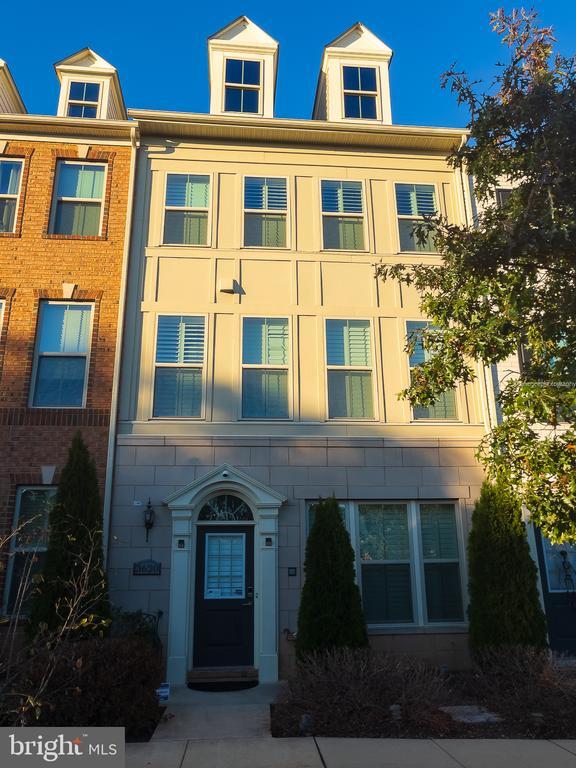 Building Photo - 3620 Commodore Joshua Barney Dr NE