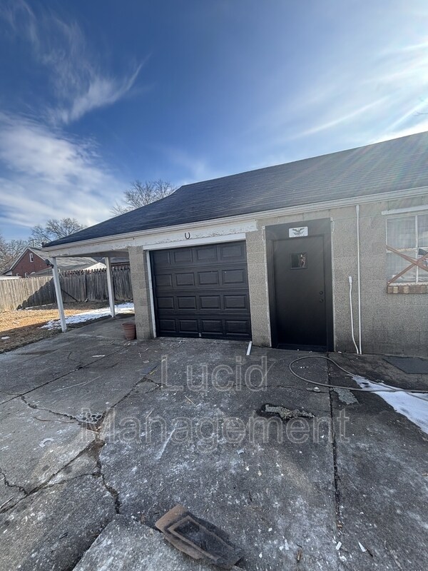 Building Photo - 4009 Beaver St