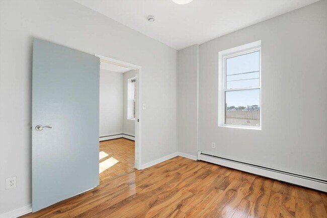 Building Photo - 314 Paterson Plank Rd