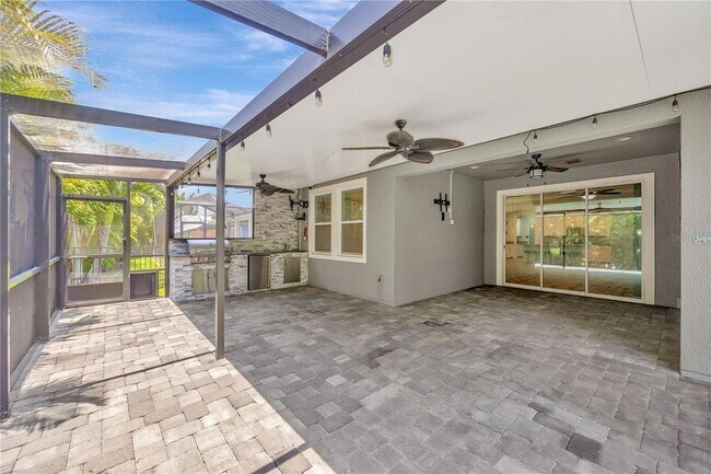 Building Photo - 6518 Park Strand Dr
