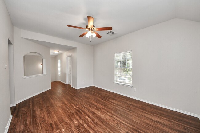 Building Photo - 1903 Ryansbrook Ln