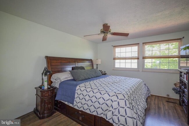 Building Photo - 12501 Starfire Ct