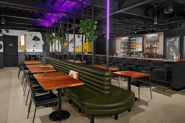 Building Photo - 526 Riverfront Ln