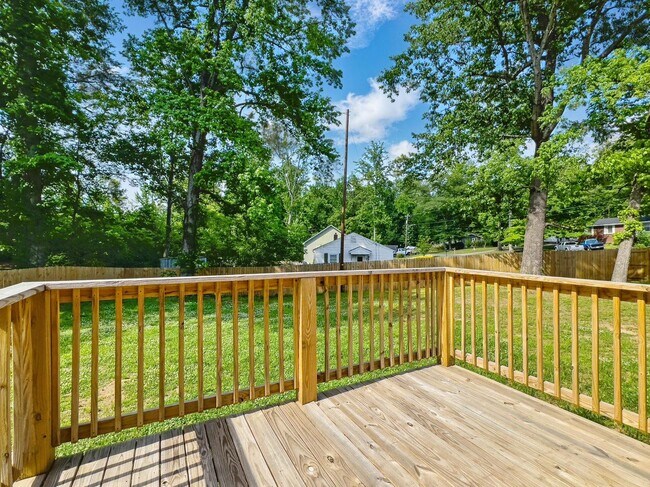 Building Photo - Mount Holly 3 Bedroom Ranch w/ Fenced in B...