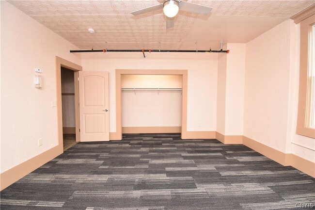 Building Photo - 152 Court St