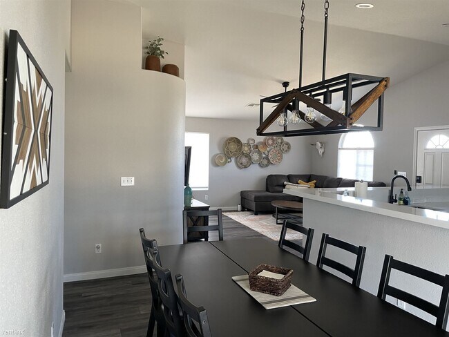 Building Photo - 3 br, 2 bath House - 3636 Lexington Avenue