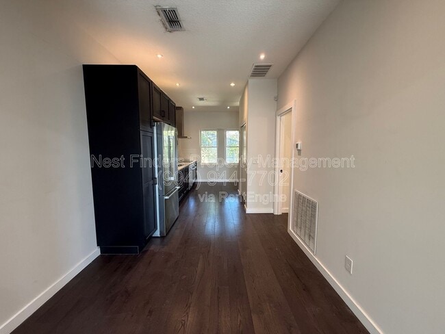 Building Photo - 1733 Memorial Park Terrace