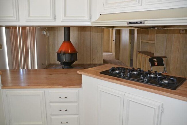 Building Photo - 13969 Rapture Rd