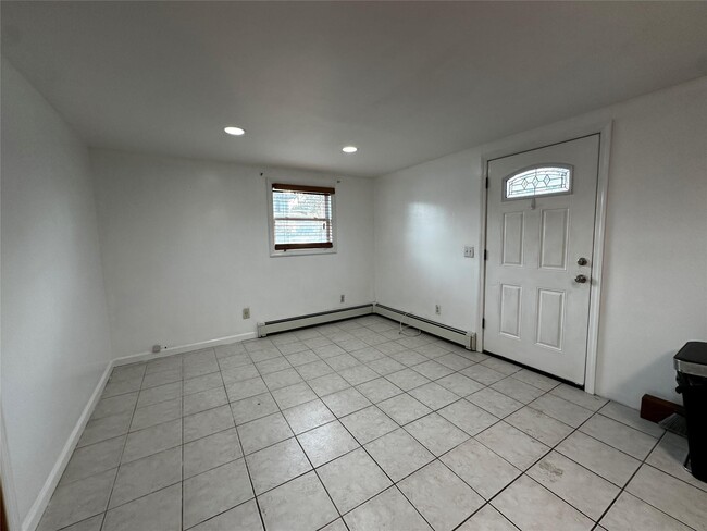 Building Photo - 457 Clocks Blvd