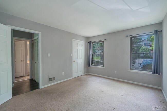 Building Photo - 1612 Woodbridge Commons Way