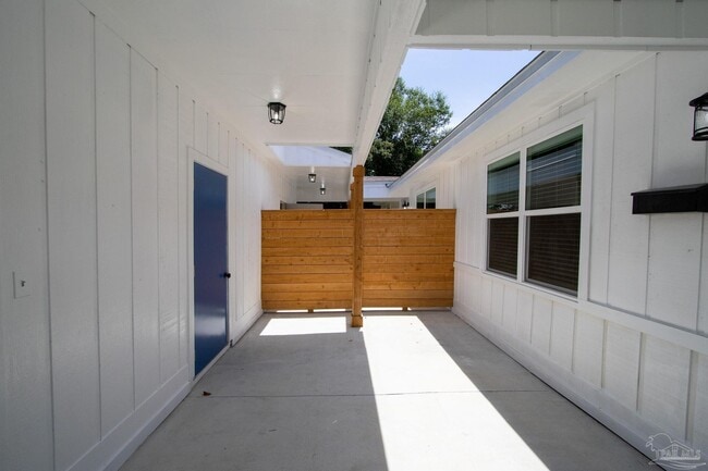 Building Photo - 91 Faron Cir
