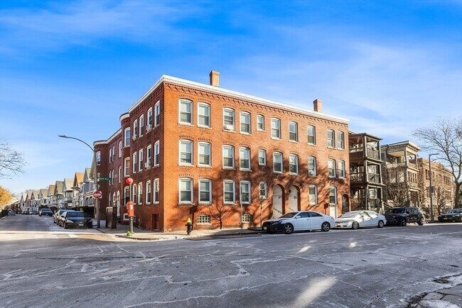 Building Photo - 86 Savin Hill Ave