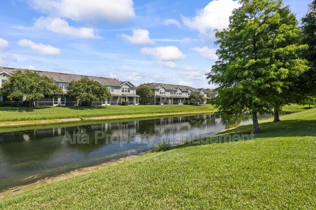Building Photo - 6881 Woody Vine Dr
