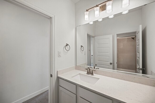 Building Photo - 28946 Parker Ridge Dr