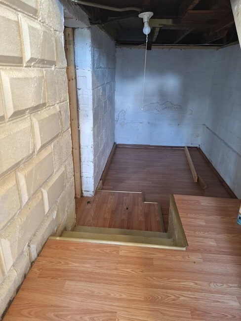 Building Photo - 627 Douglas Ave