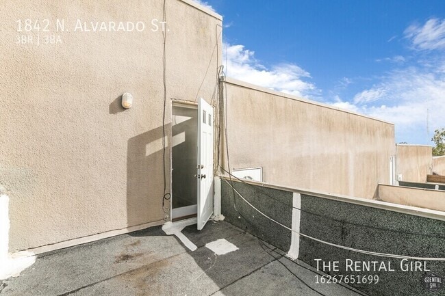 Building Photo - 1842 N Alvarado St