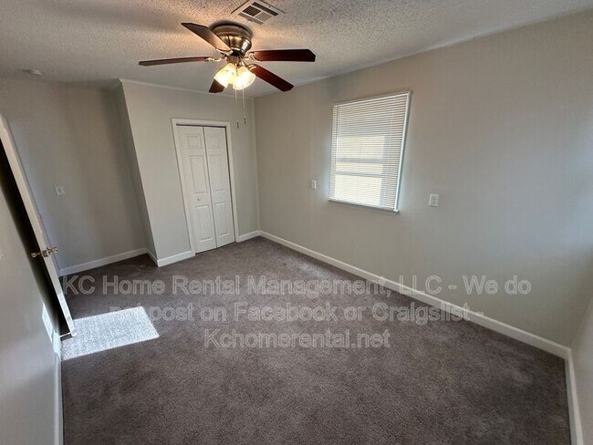 Building Photo - 1114 E Myrtle St