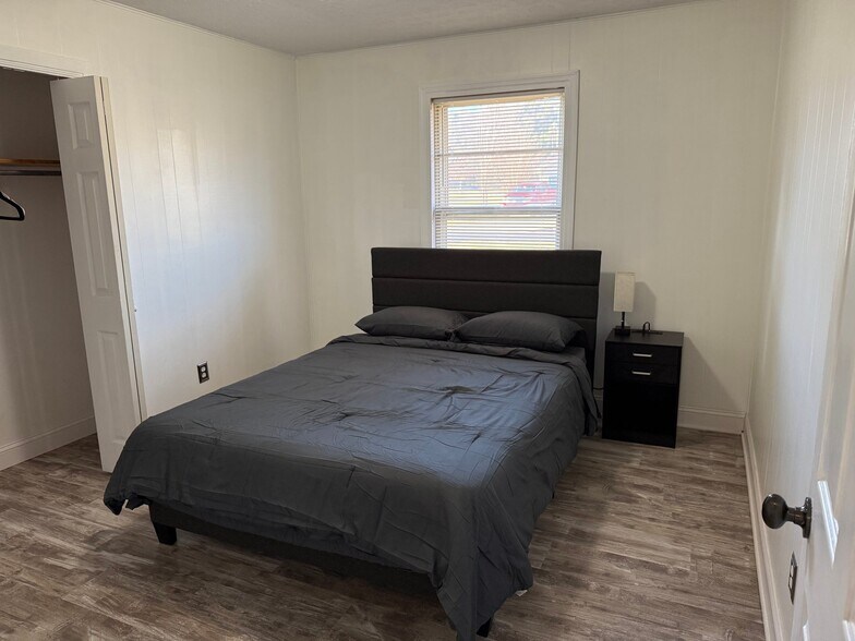 Building Photo - 508 Westland Dr