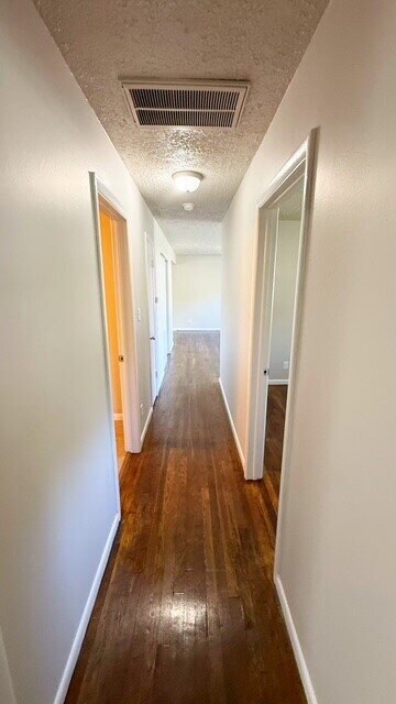 Building Photo - SOUTH EAST/BEECH GROVE 3 BEDROOM 1.5 BATH RANCH RECENTLY UPDATED!