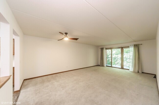 Building Photo - 5360 N Lowell Ave