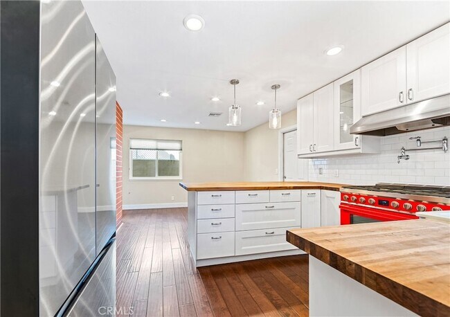 Building Photo - 16311 Woodstock Ln