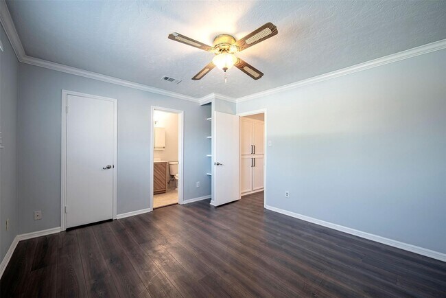 Building Photo - 2352 Triway Ln