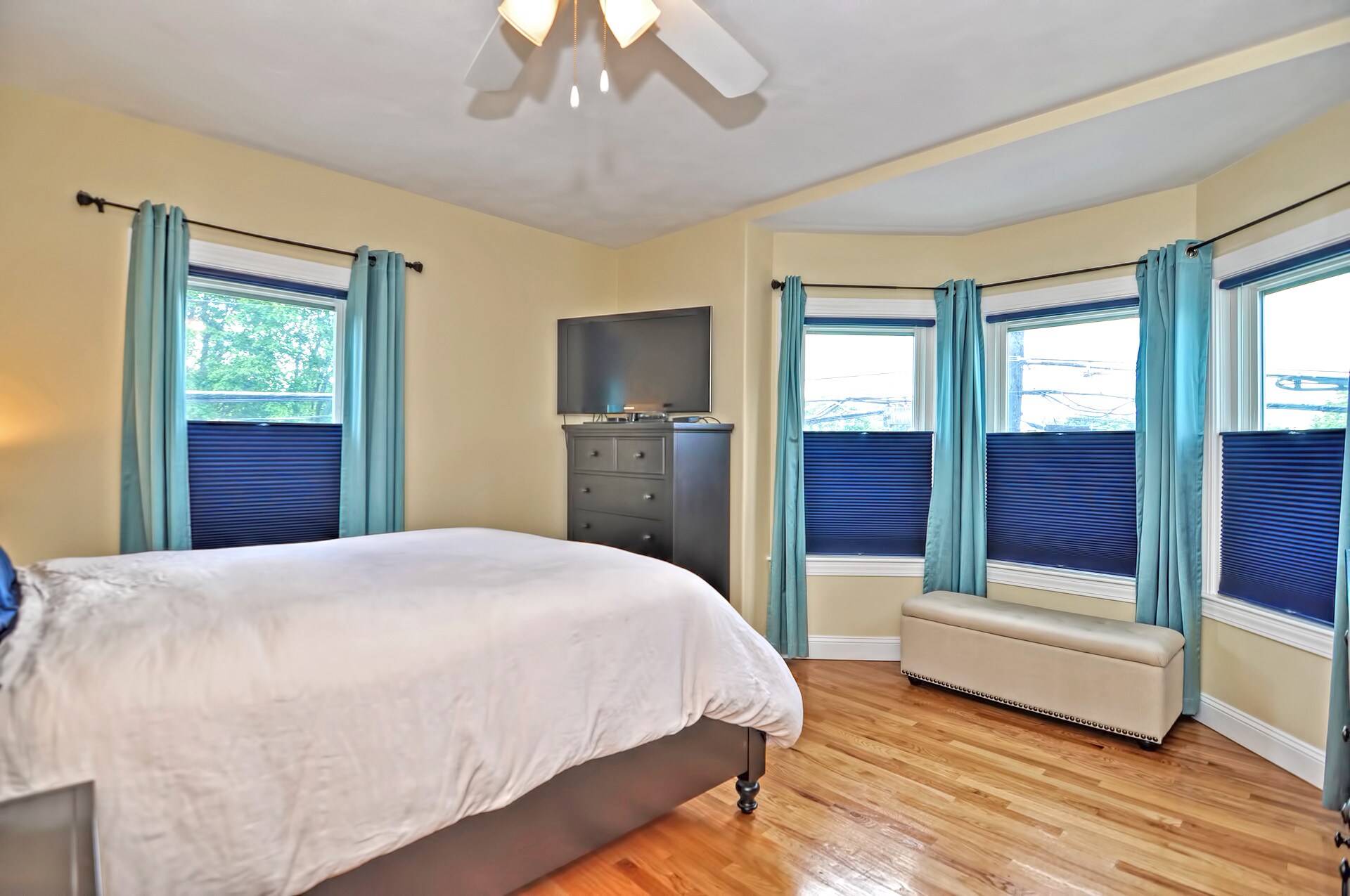 Master Bedroom - 27 Central St