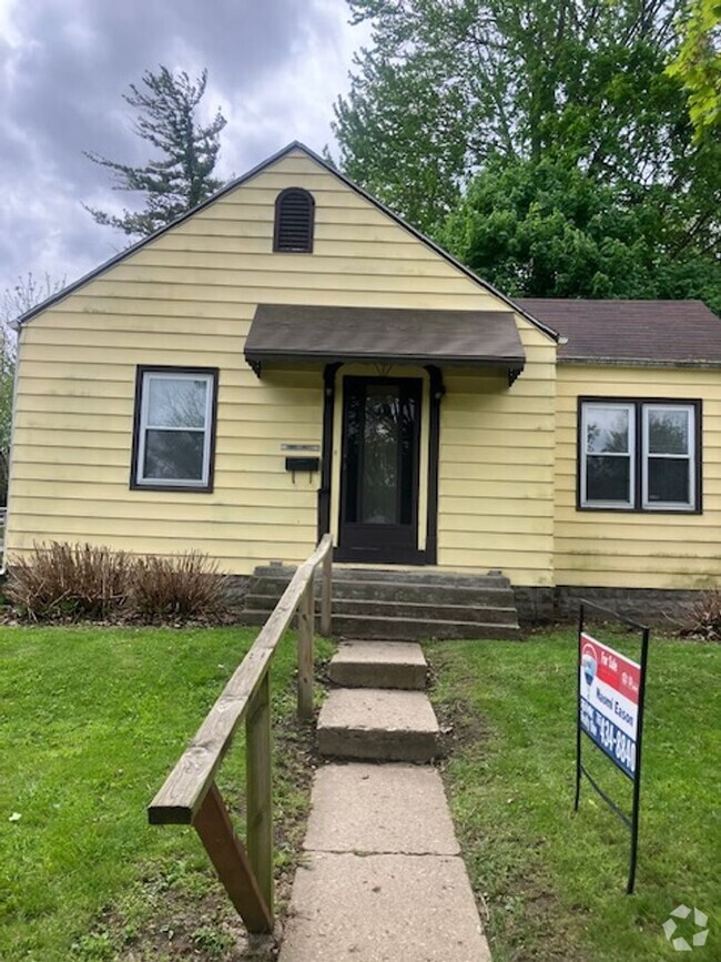 Building Photo - cozy 2 bed house