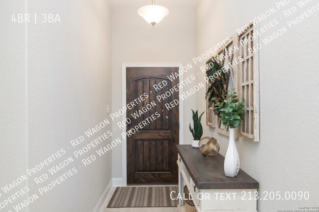 Building Photo - 9006 La Junta