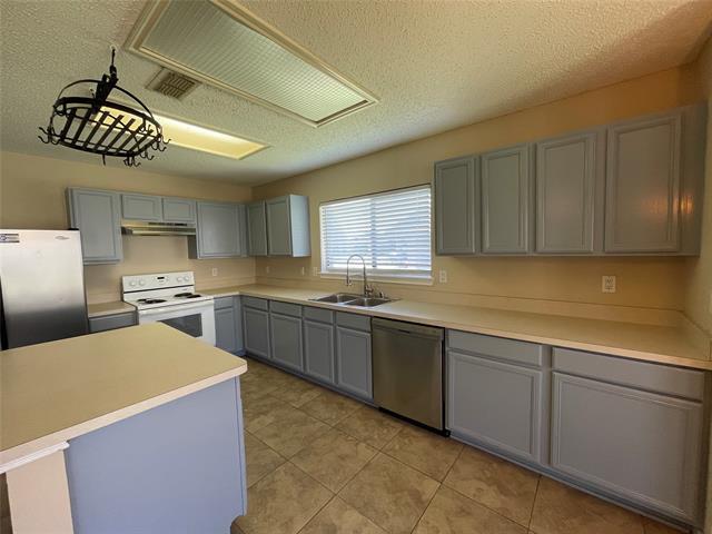Building Photo - 12010 Rosedown Ln