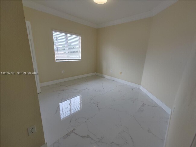 Building Photo - 21872 SW 95th Pl
