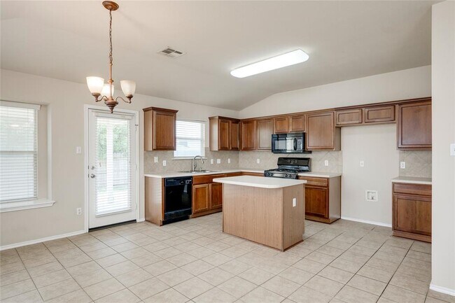 Building Photo - 2509 Pearson Way
