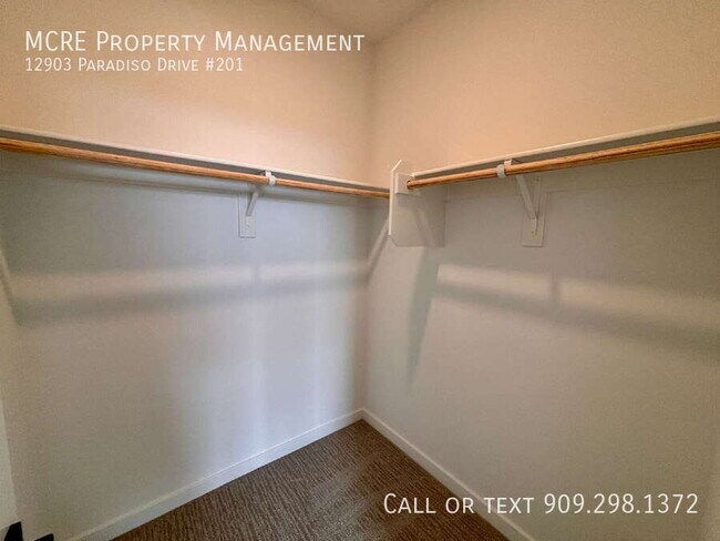 Building Photo - 12903 Paradiso Dr