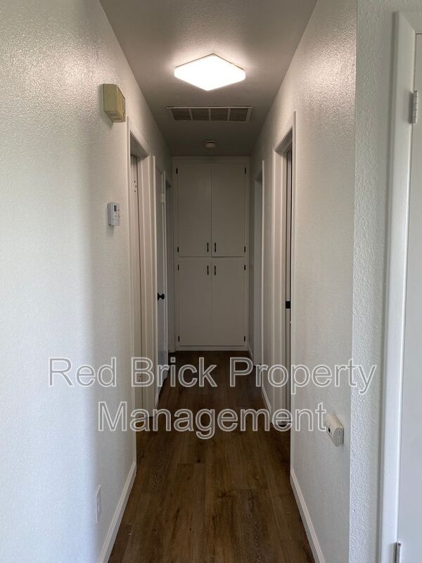 Building Photo - 5416 Mulberry Ave