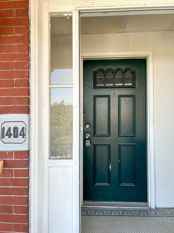 Building Photo - 1404 Wareman Ave