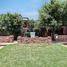 Building Photo - 4816 Wellesley Ave