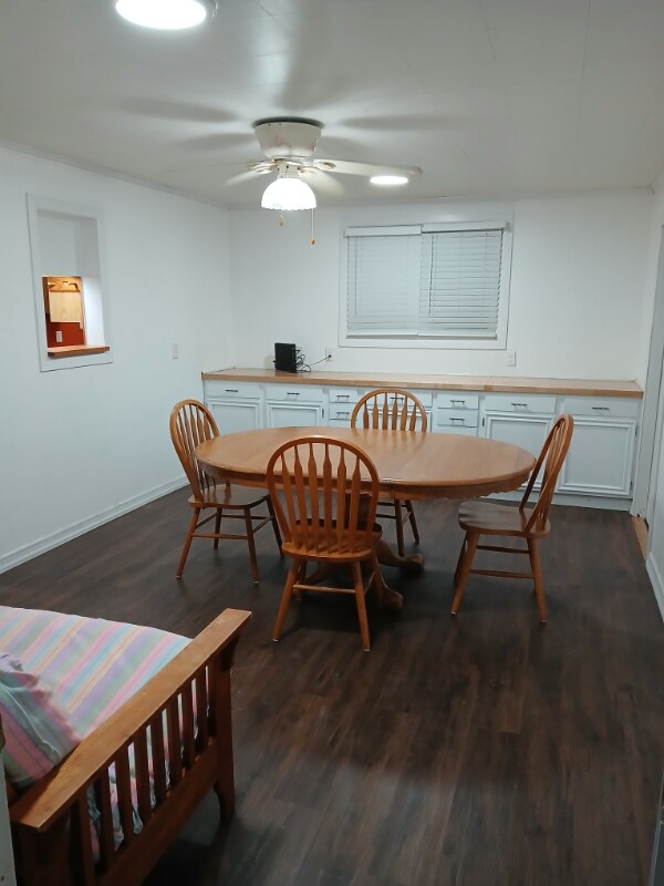 Building Photo - 126 W Hope Dr