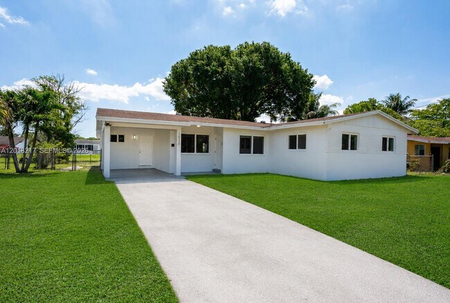 Building Photo - 1530 NW 47th Ave