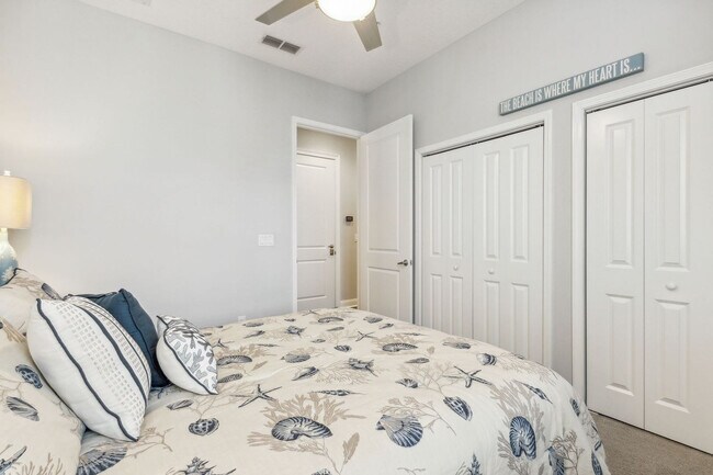 Building Photo - 95217 Summerwoods Cir