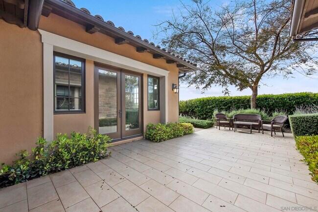 Building Photo - 14748 Valle Del Sur Ct