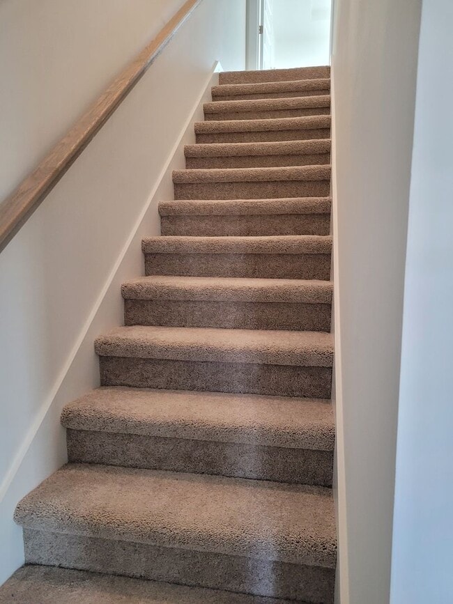 Building Photo - Madison - East Limestone