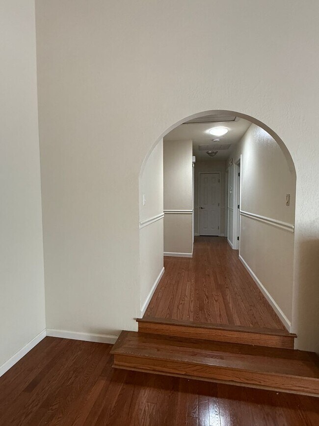 Building Photo - 4161 Helen Ln