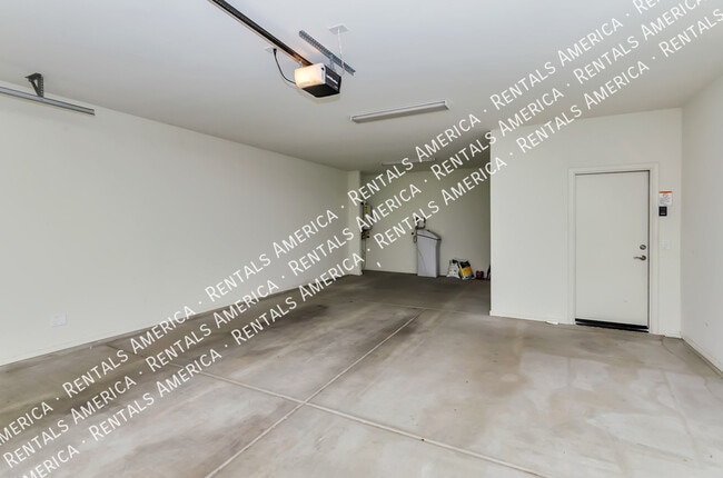 Building Photo - 11956 N Renoir Way