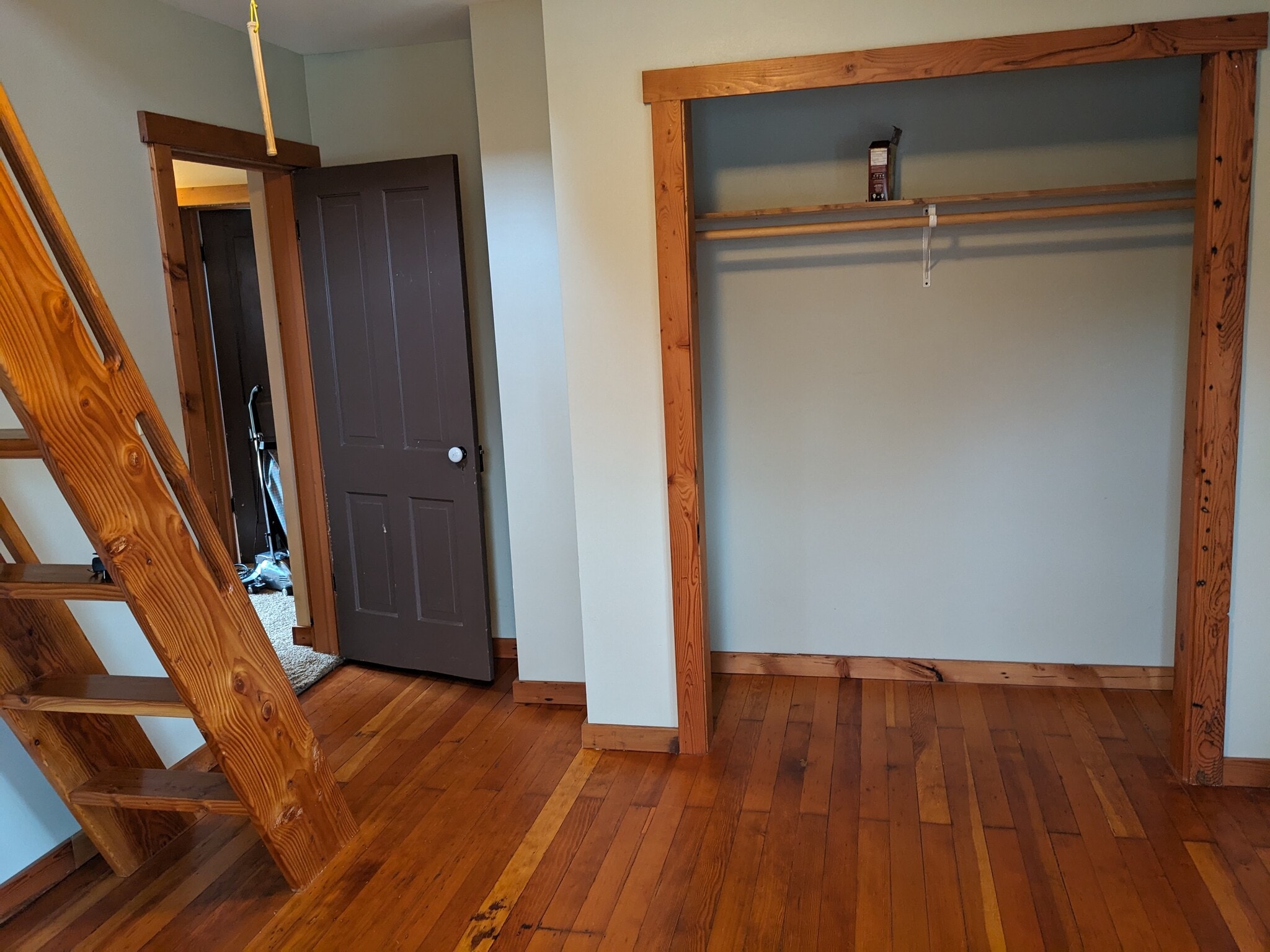 upstaris bedroom 2 - 819 Donovan Ave