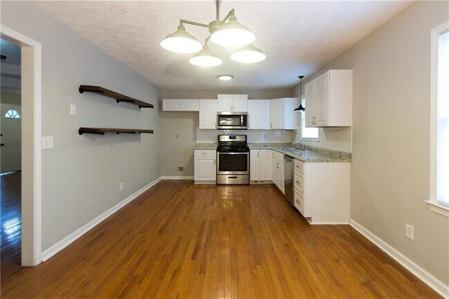 Building Photo - 374 McGiboney Rd