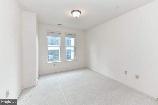 Building Photo - 2665 Prosperity Ave